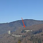 Halo Apartment