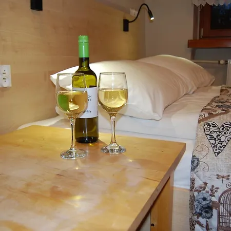 Halo Apartment